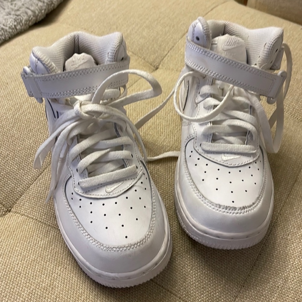 Nike white leather boys